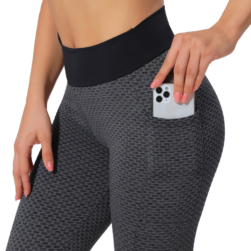 Women's hip-lifting yoga pants with sculpting design