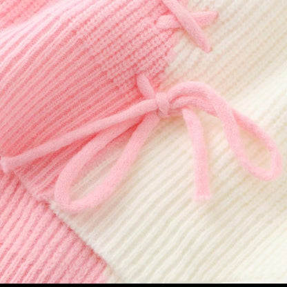 Elegant color-block sweater in cashmere Pink Up close